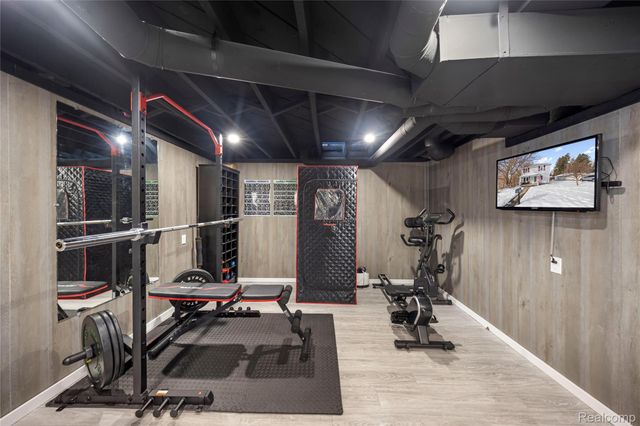 4200 Lanco Court, Waterford Charter Township, MI 48329