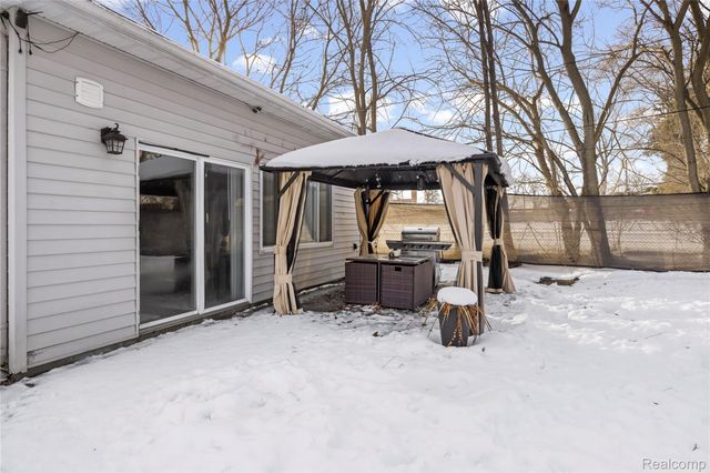 4200 Lanco Court, Waterford Charter Township, MI 48329