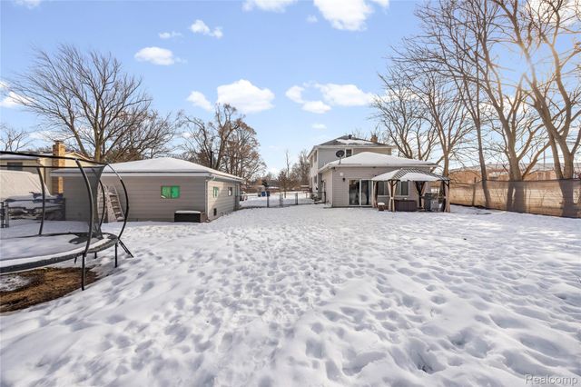 4200 Lanco Court, Waterford Charter Township, MI 48329