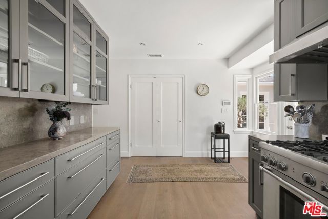 1706 Comstock Avenue, Los Angeles, CA 90024
