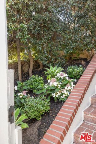1706 Comstock Avenue, Los Angeles, CA 90024