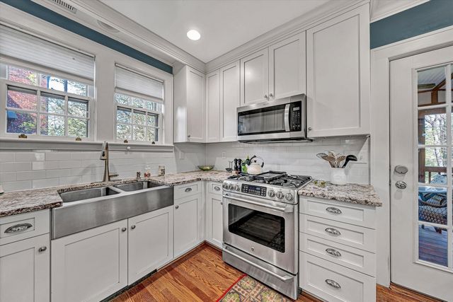 3207 White Oak RD, Roanoke, VA 24014
