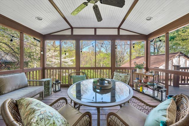 3207 White Oak RD, Roanoke, VA 24014