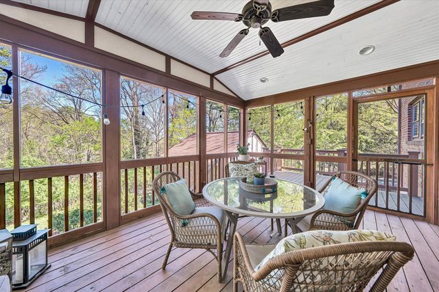 3207 White Oak RD, Roanoke, VA 24014
