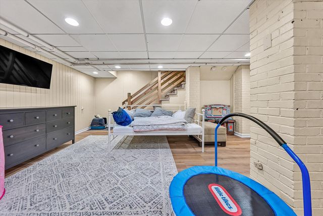 3207 White Oak RD, Roanoke, VA 24014