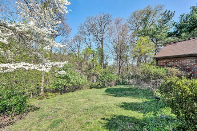3207 White Oak RD, Roanoke, VA 24014