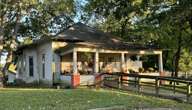 71 4TH ST, Gates, TN 38037