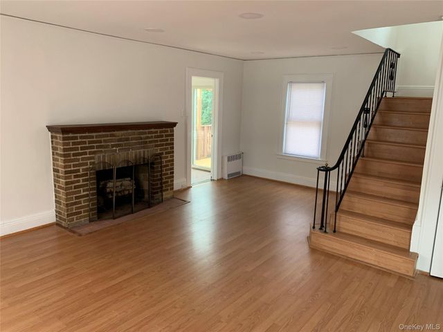 8706 Palo Alto Street, Holliswood, NY 11423
