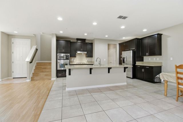 237 237 W Moraga St, Mountain House, CA 95391