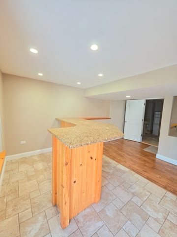 159 Wildwood Road, Algonquin, IL 60102