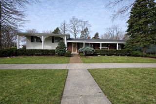 8 N Greenwood Avenue, Palatine, IL 60074