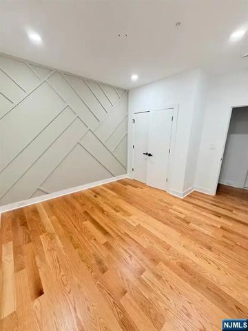 39 7th Street 2 - 3, Newark, NJ 07107