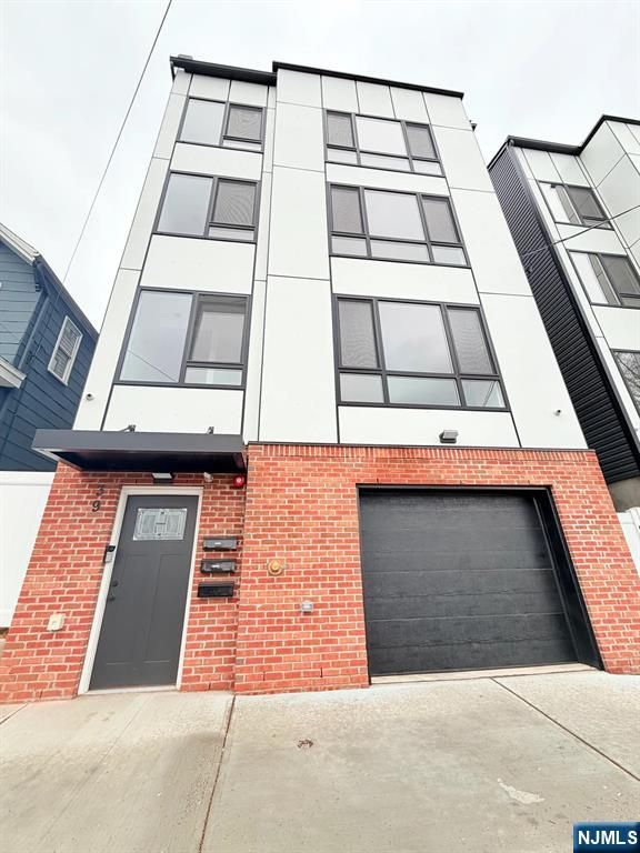 39 7th Street 2 - 3, Newark, NJ 07107