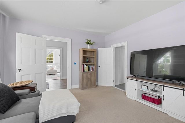 251 Shunpike Road, South Burlington, VT 05403