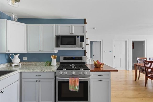 251 Shunpike Road, South Burlington, VT 05403