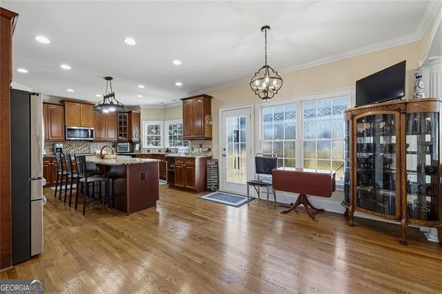 5662 Tuxedo Drive, Douglasville, GA 30135