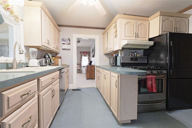 700 SPENCER Road, Corry, PA 16407