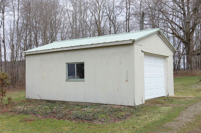 700 SPENCER Road, Corry, PA 16407