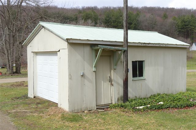 700 SPENCER Road, Corry, PA 16407