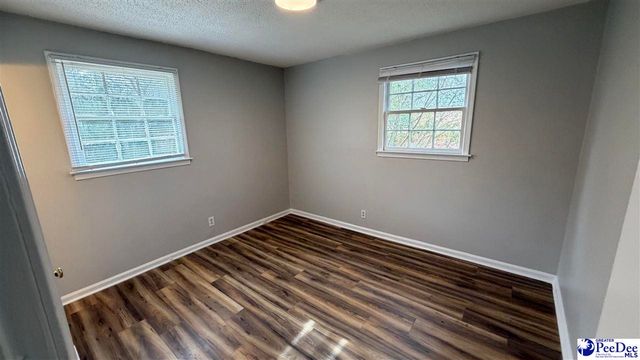 822 E Butler Ln, Florence, SC 29505