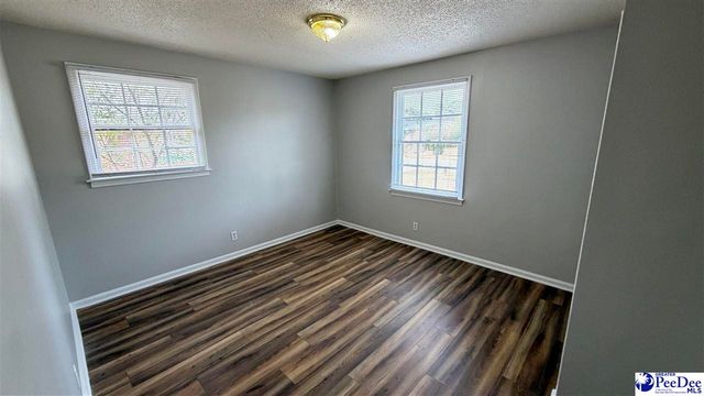 822 E Butler Ln, Florence, SC 29505