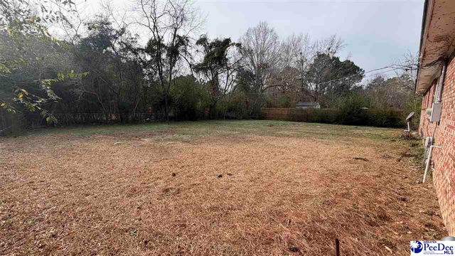 822 E Butler Ln, Florence, SC 29505