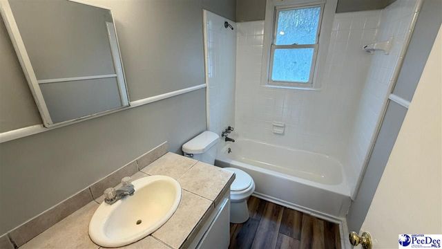 822 E Butler Ln, Florence, SC 29505