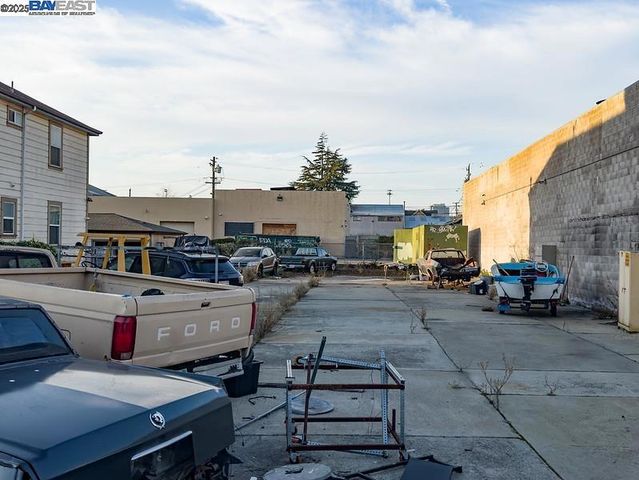 1041 7Th Ave, Oakland, CA 94607