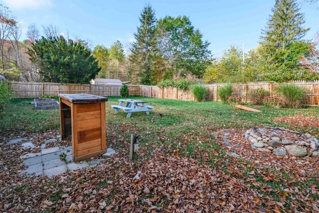 531 Main Street, Chester, VT 05143