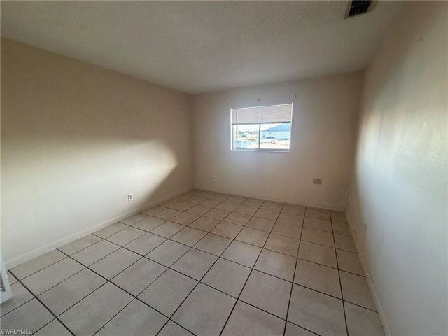 817 Gleason PKWY # 3, Cape Coral, FL 33914