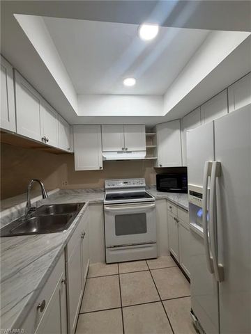 817 Gleason PKWY # 3, Cape Coral, FL 33914