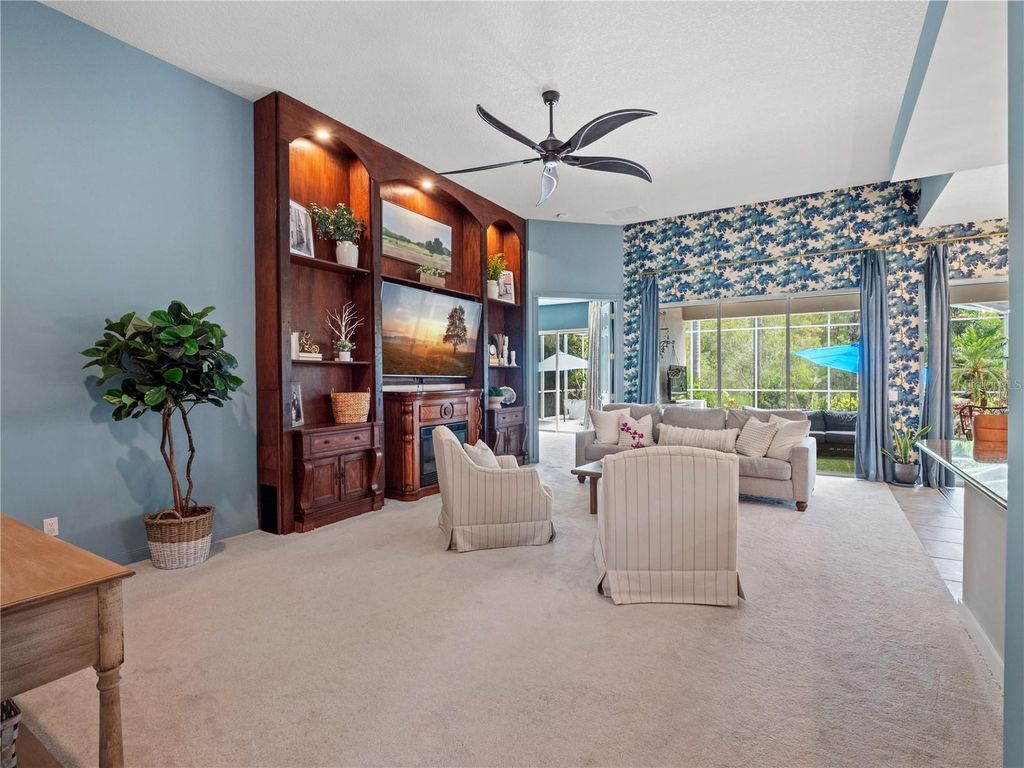 Image 12 of property listing at 11800 ZELKOVA LANE, Orlando, FL 32827