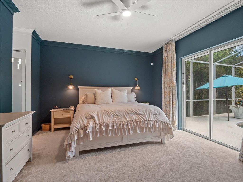 Image 15 of property listing at 11800 ZELKOVA LANE, Orlando, FL 32827