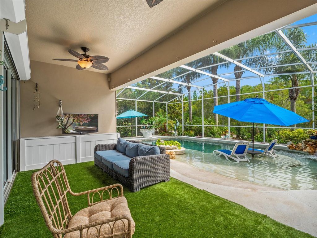 Image 30 of property listing at 11800 ZELKOVA LANE, Orlando, FL 32827
