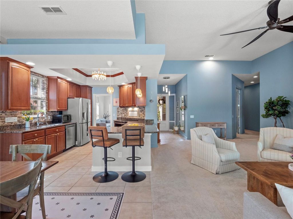 Image 7 of property listing at 11800 ZELKOVA LANE, Orlando, FL 32827