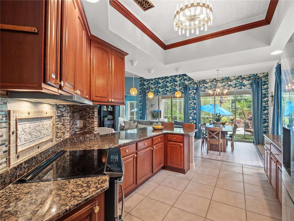 Image 8 of property listing at 11800 ZELKOVA LANE, Orlando, FL 32827