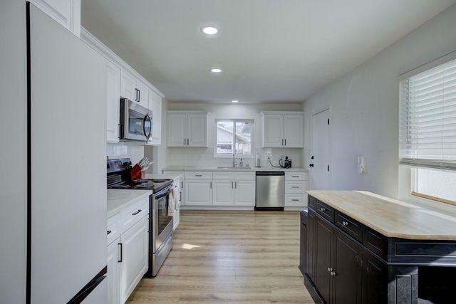 2660 Aramon Dr, Rancho Cordova, CA 95670