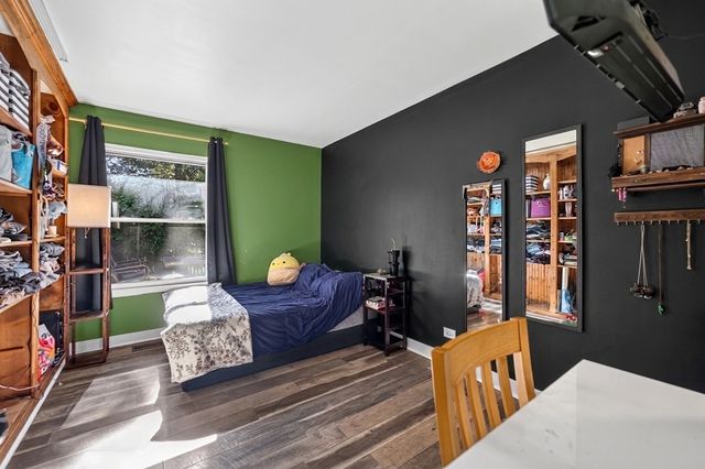 326 Danbury Drive, Naperville, IL 60565