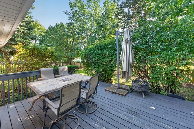 326 Danbury Drive, Naperville, IL 60565
