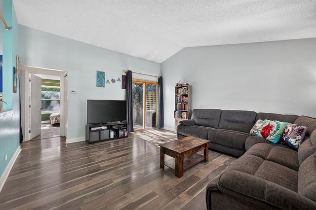 326 Danbury Drive, Naperville, IL 60565