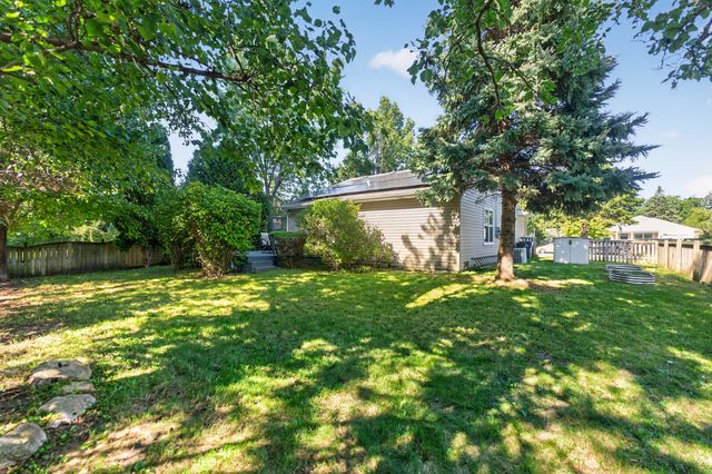 326 Danbury Drive, Naperville, IL 60565