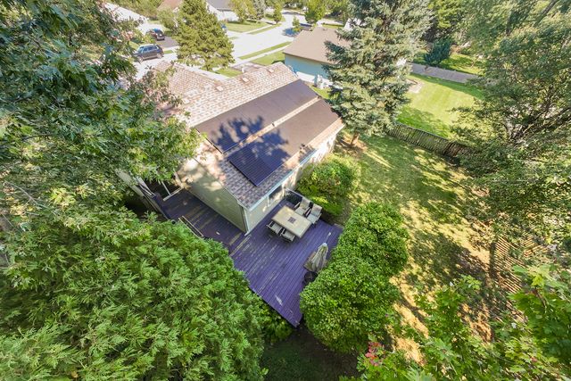 326 Danbury Drive, Naperville, IL 60565