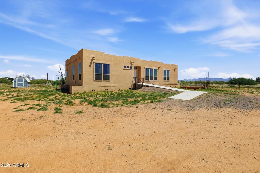 Image 2 of property listing at 3216 N Mesquite Road, Cochise, AZ 85606