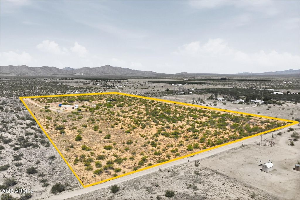 Image 35 of property listing at 3216 N Mesquite Road, Cochise, AZ 85606