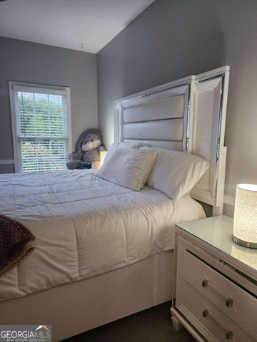 1955 Barrett Knoll Circle NW, Kennesaw, GA 30152