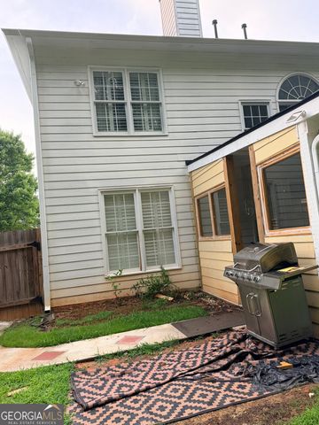 1955 Barrett Knoll Circle NW, Kennesaw, GA 30152