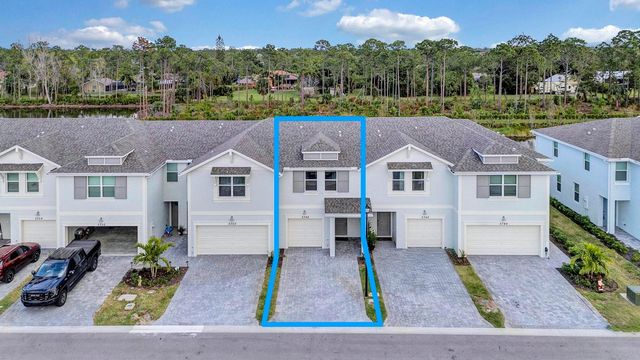 5748 SE Edgewater Circle, Stuart, FL 34997