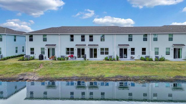 5748 SE Edgewater Circle, Stuart, FL 34997