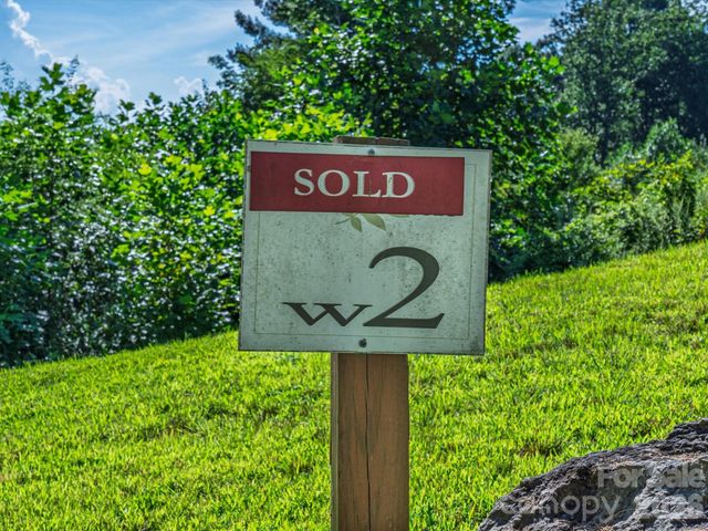 52 Lemongrass Trail, Hendersonville, NC 28791