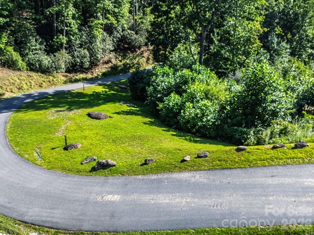 52 Lemongrass Trail, Hendersonville, NC 28791
